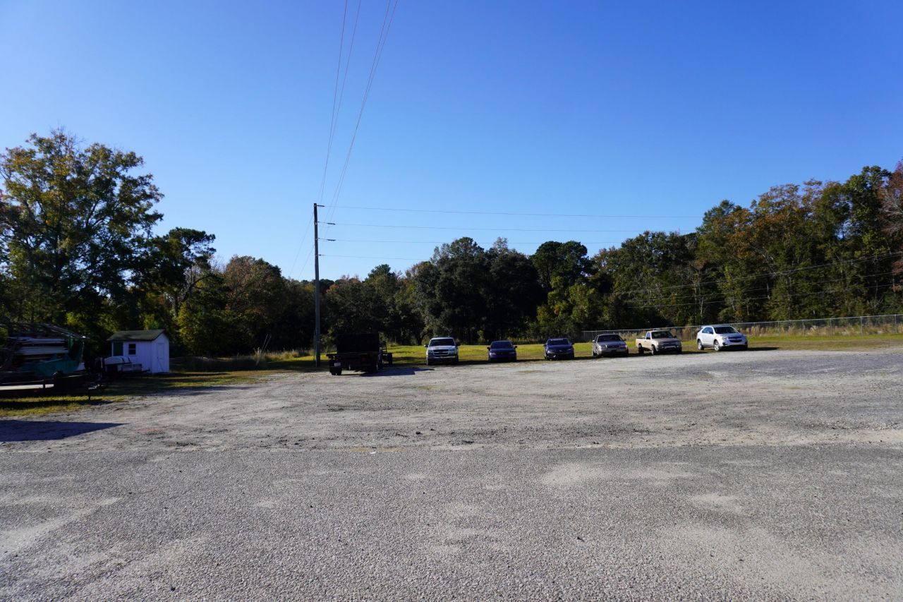 771 Brownswood Road  Photo 6