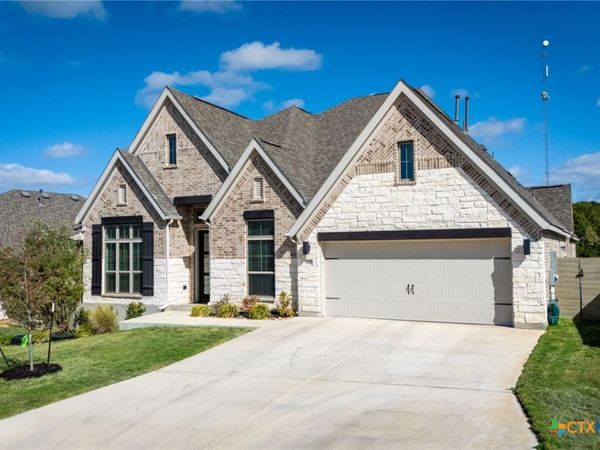 358 Bridle Trail, New Braunfels, TX 78132