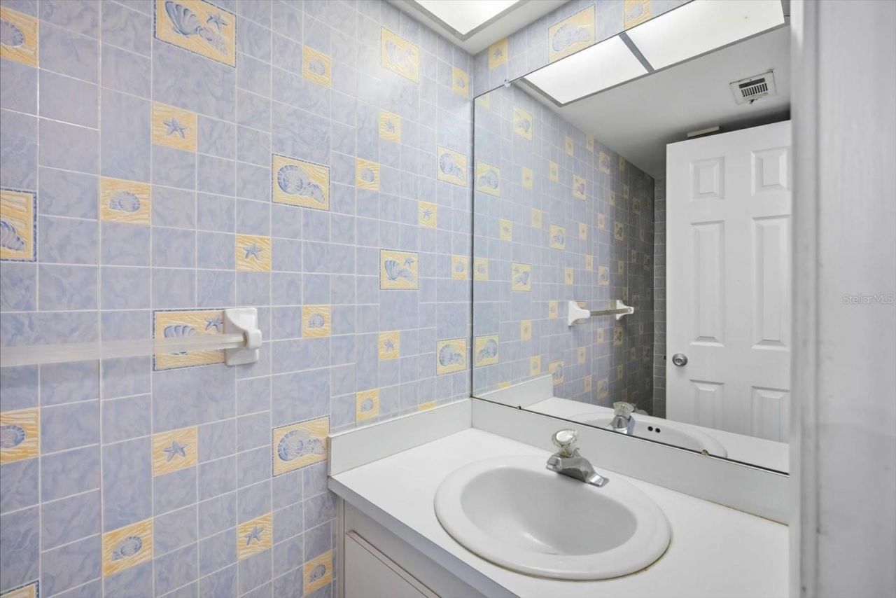 4910 Bay Street Ne, Unit 105, Saint Petersburg, FL 33703 Photo