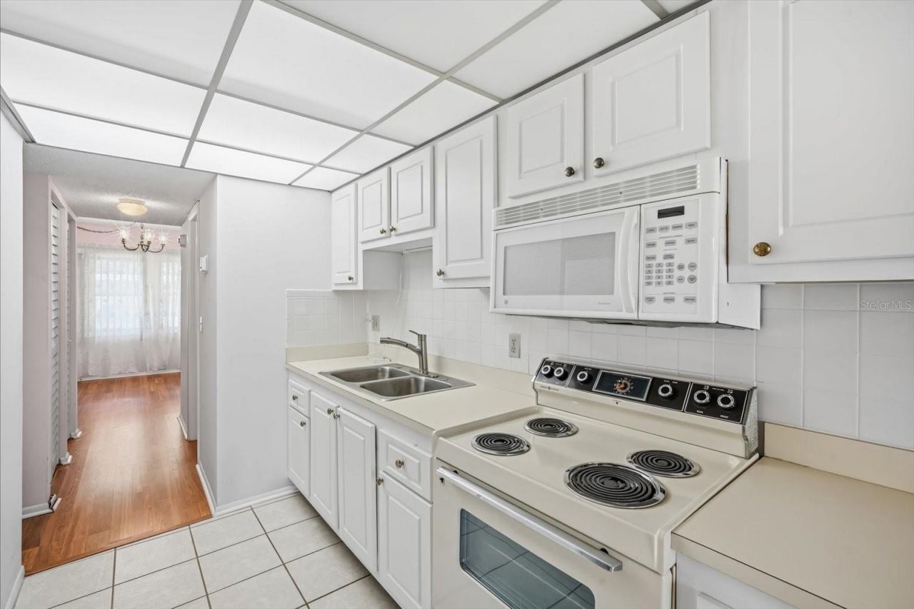 4910 Bay Street Ne, Unit 105, Saint Petersburg, FL 33703 Photo