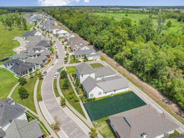3240 Pointe-marie Dr, Baton Rouge, LA 70820