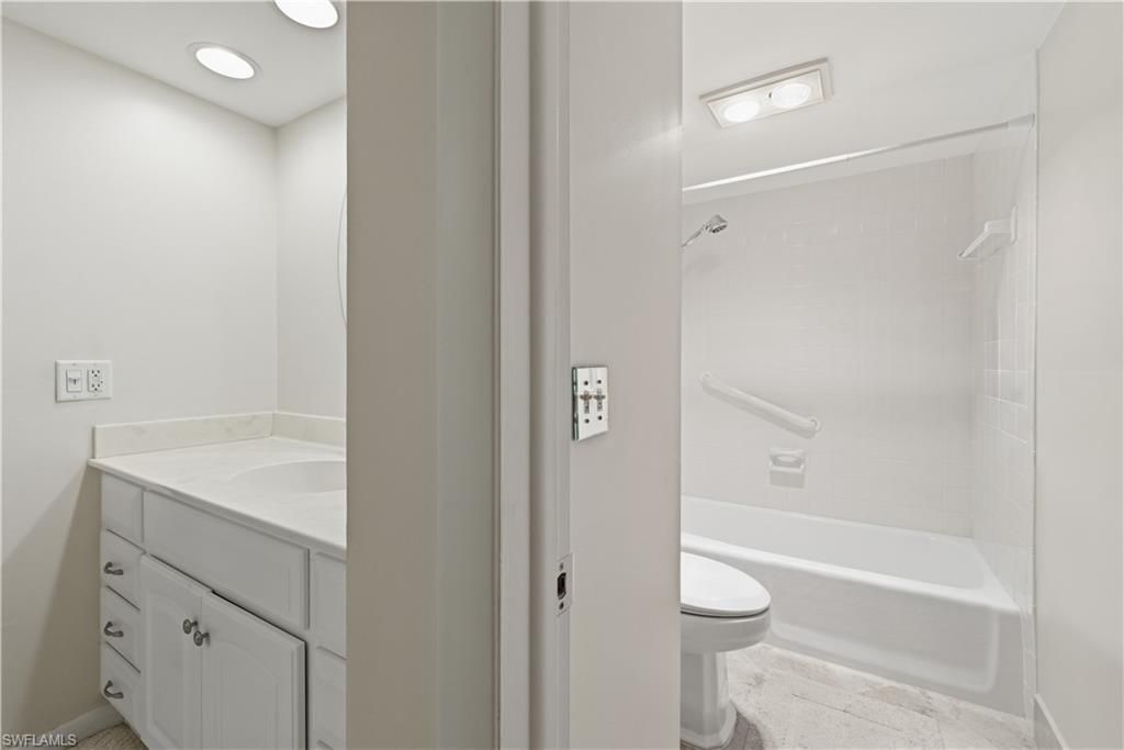 25804 Cockleshell Dr, Unit 112, Bonita Springs, FL 34135 Photo