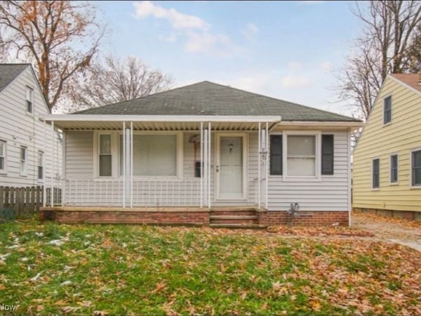 2807 Park Drive, Parma, OH 44134