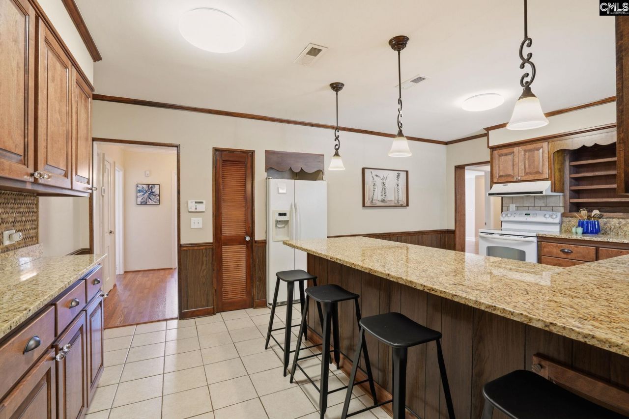 465 Woodland Terrace Photo 11