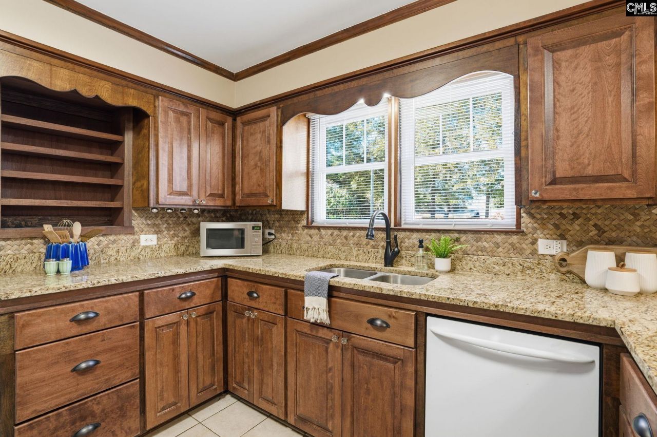 465 Woodland Terrace Photo 14