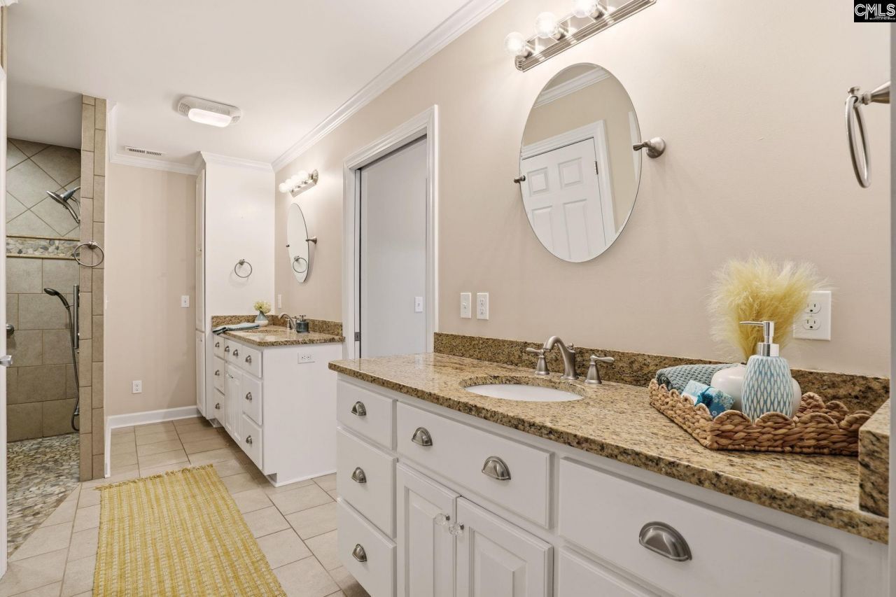 465 Woodland Terrace Photo 23