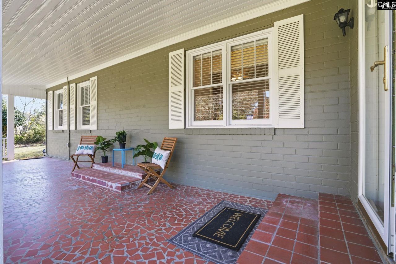 465 Woodland Terrace Photo 4