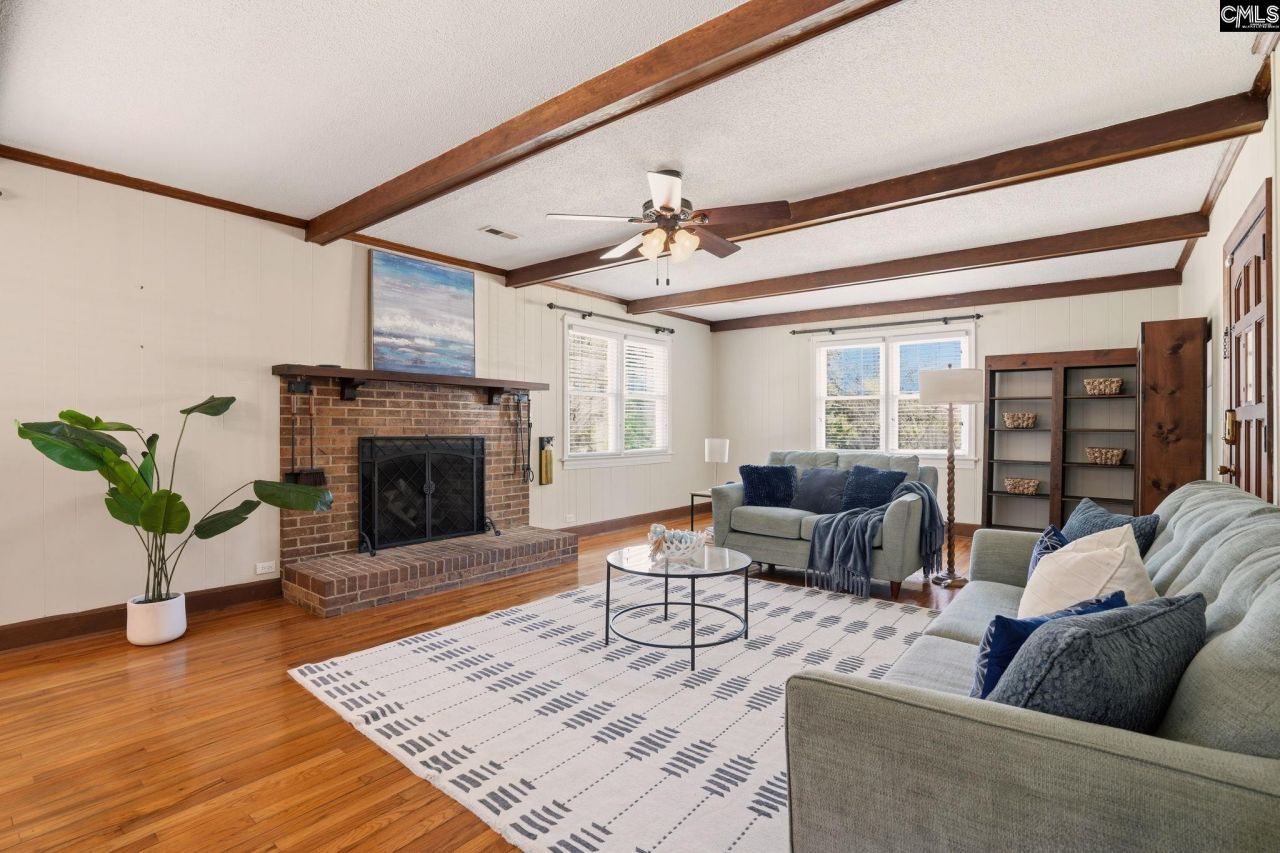 465 Woodland Terrace Photo 7