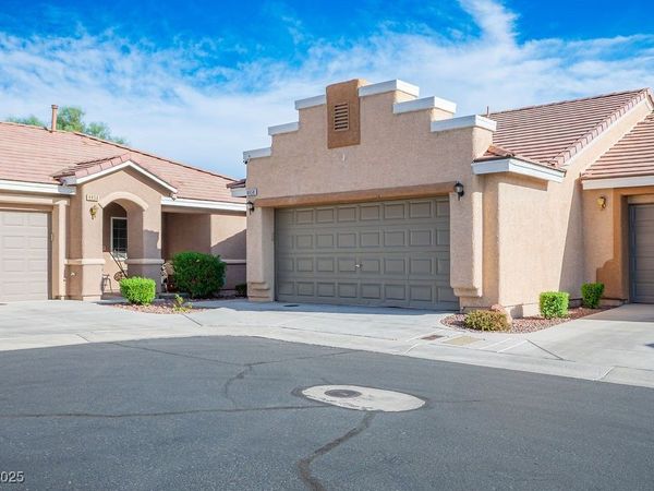 8658 Little Fox Street, Las Vegas, NV 89123