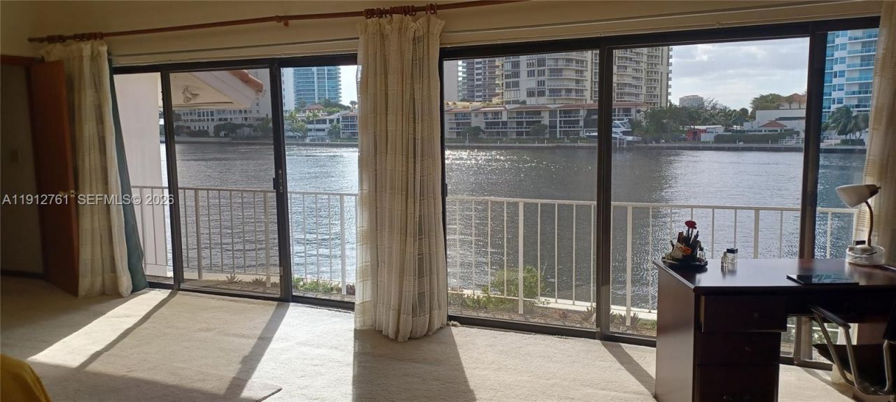 363 Centre Is, Golden Beach, FL 33160 Photo