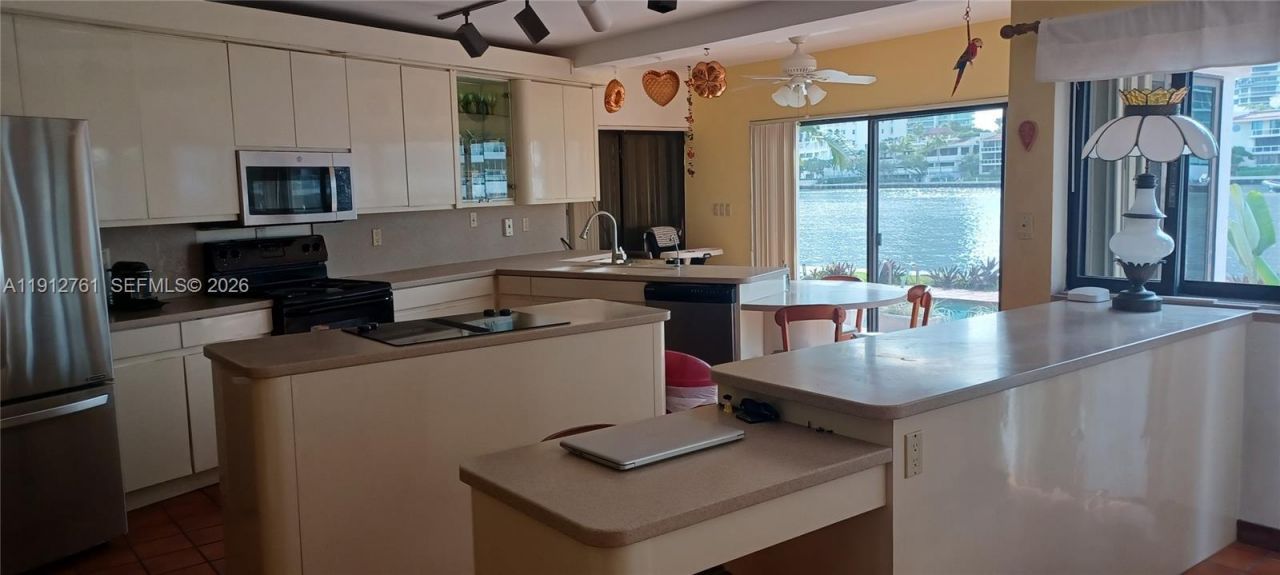 363 Centre Is, Golden Beach, FL 33160 Photo