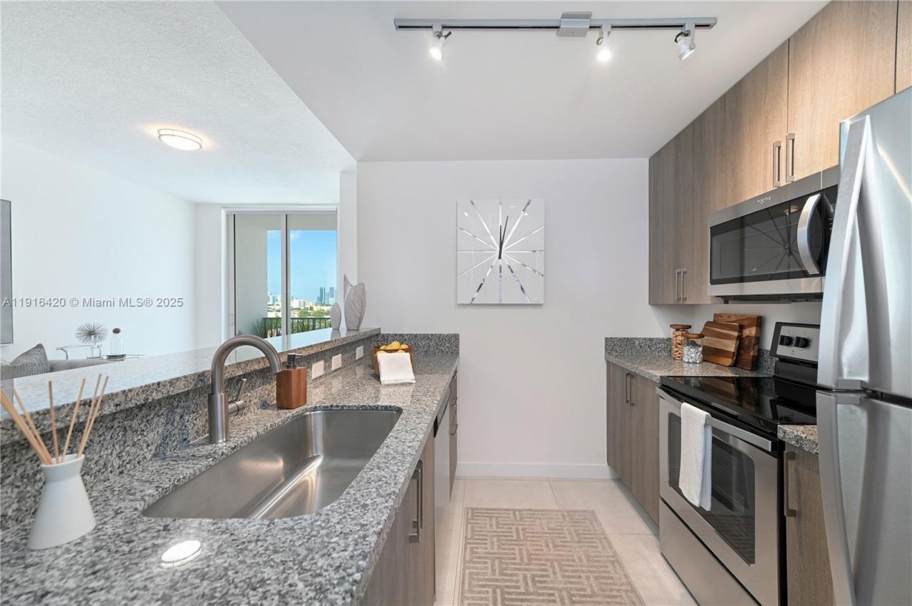 514 SW 22nd Ave, Unit 603, Miami, FL 33135 Photo