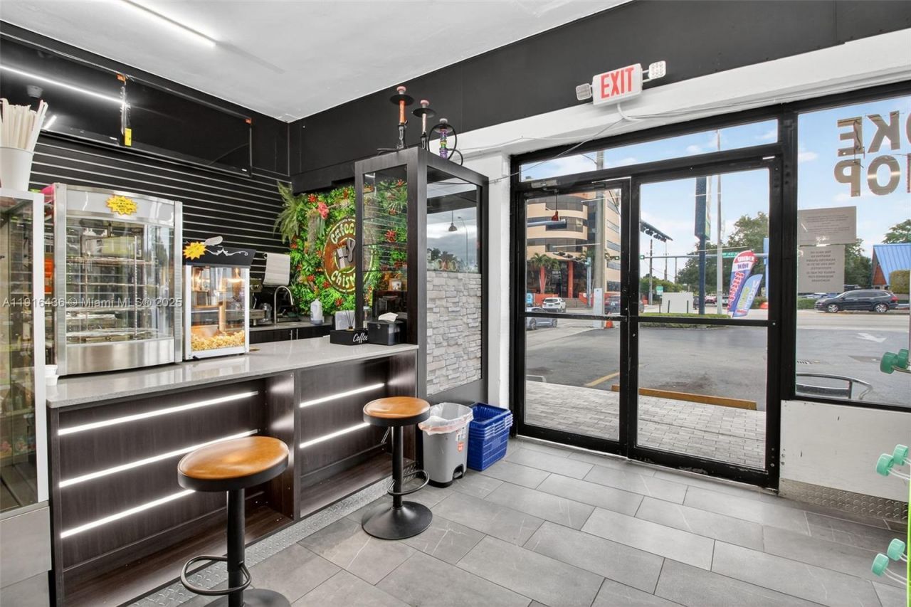 Convenience S/smoke Shop Store & Smoke Shop For Sa, Miami, FL 33126 Photo