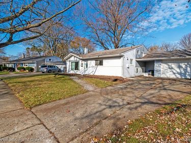 20355 Caniff Street, Clinton Twp, MI 48035