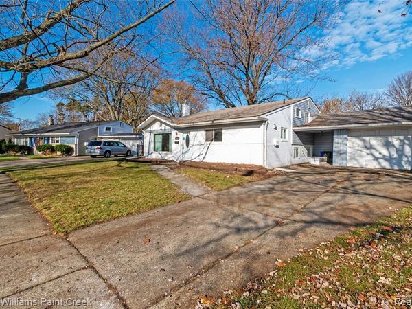 20355 Caniff Street, Clinton Twp, MI 48035