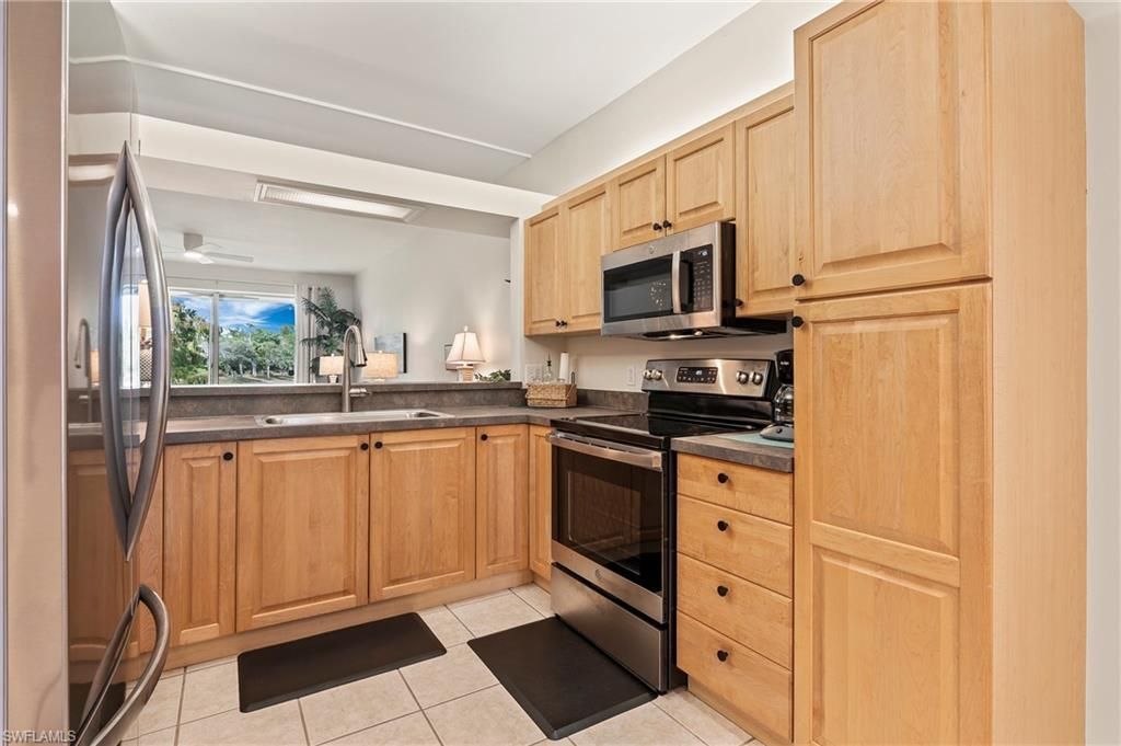 465 Robin Hood Cir, Unit 101, Naples, FL 34104 Photo