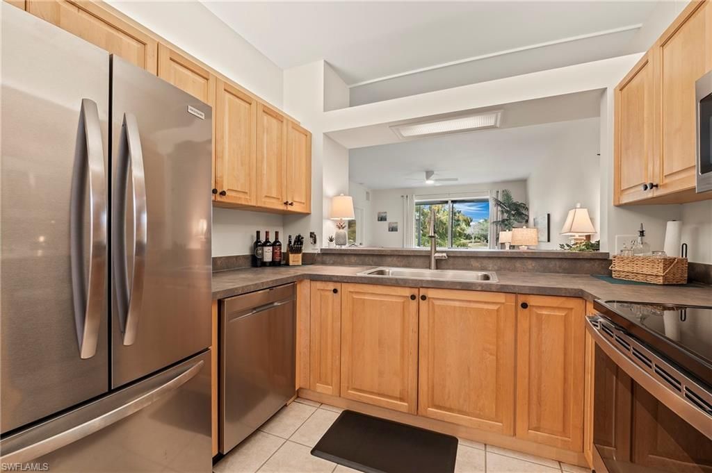 465 Robin Hood Cir, Unit 101, Naples, FL 34104 Photo
