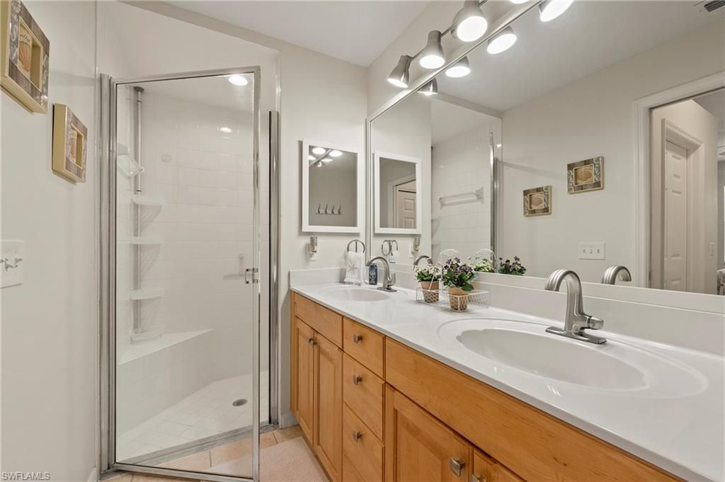 465 Robin Hood Cir, Unit 101, Naples, FL 34104 Photo