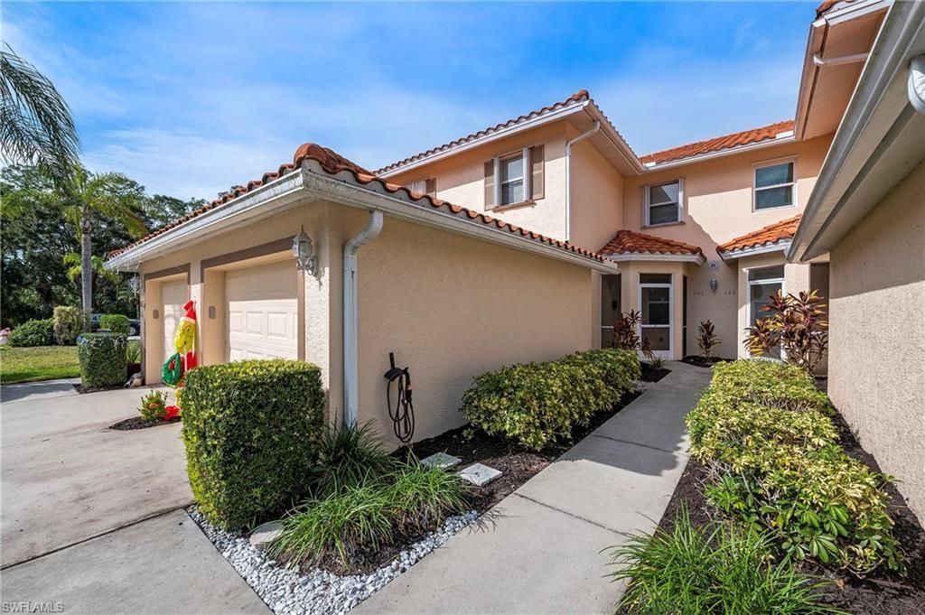 465 Robin Hood Cir, Unit 101, Naples, FL 34104 Photo