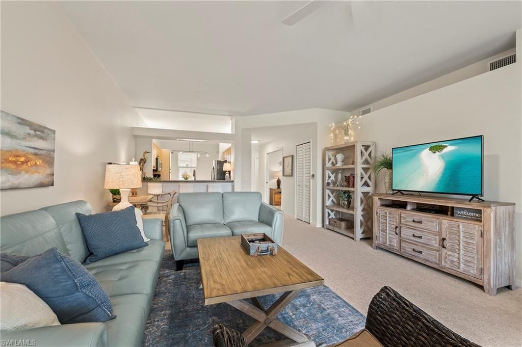 465 Robin Hood Cir, Unit 101, Naples, FL 34104 Photo