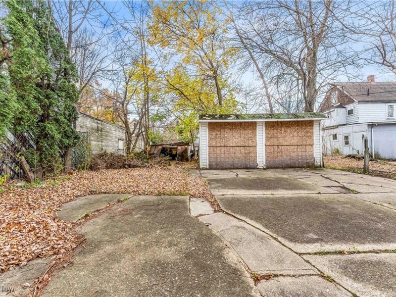 16110 Huntmere Avenue, Cleveland, OH 44110 Photo 29