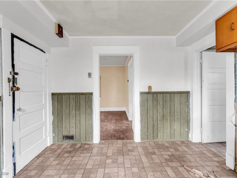 16110 Huntmere Avenue, Cleveland, OH 44110 Photo 9