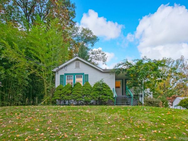 23 S Airmont Road, Suffern, NY 10901