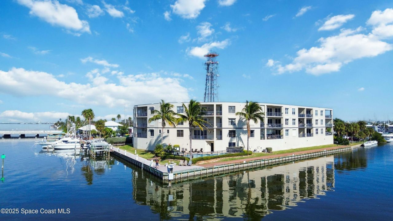 4125 W End Road, Unit 306, Cocoa Beach, FL 32931 Photo