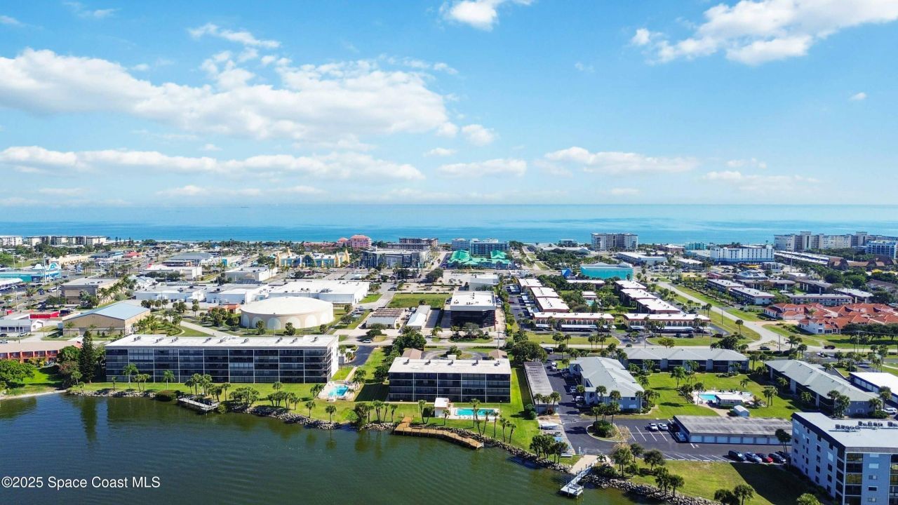 4125 W End Road, Unit 306, Cocoa Beach, FL 32931 Photo