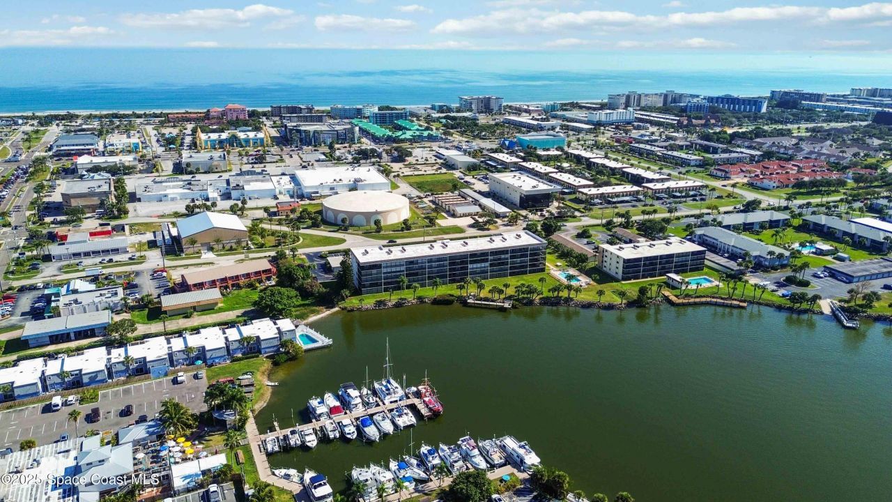 4125 W End Road, Unit 306, Cocoa Beach, FL 32931 Photo