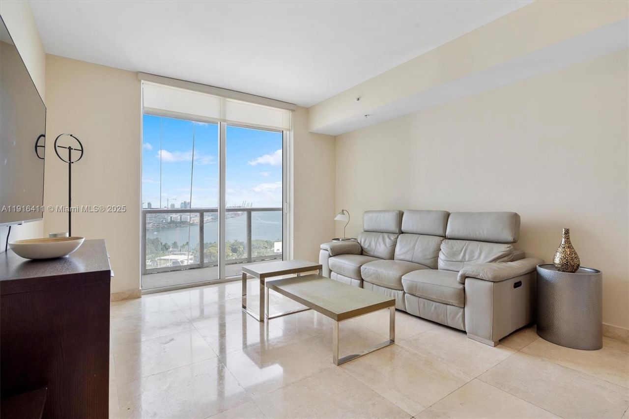 253 NE 2nd St, Unit 1803, Miami, FL 33132 Photo
