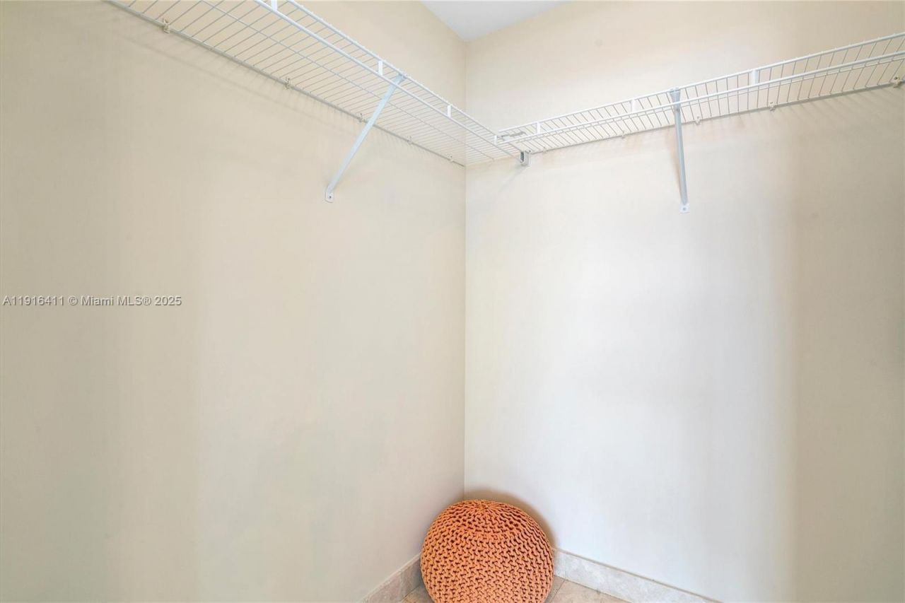 253 NE 2nd St, Unit 1803, Miami, FL 33132 Photo