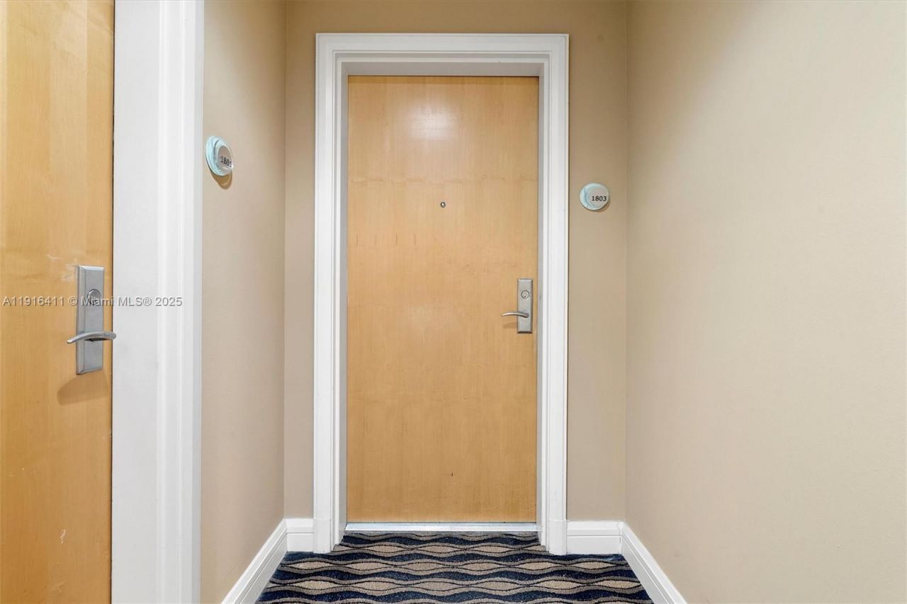 253 NE 2nd St, Unit 1803, Miami, FL 33132 Photo