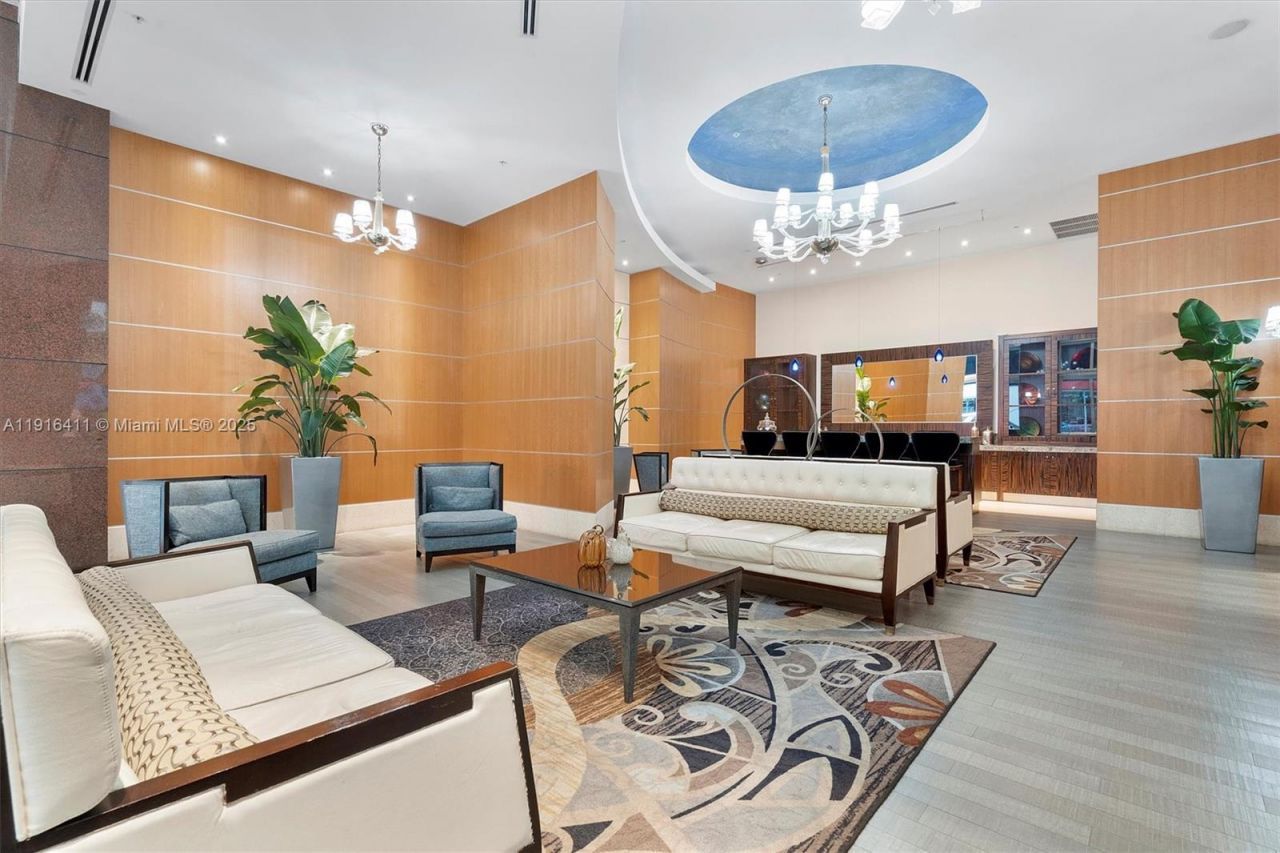 253 NE 2nd St, Unit 1803, Miami, FL 33132 Photo