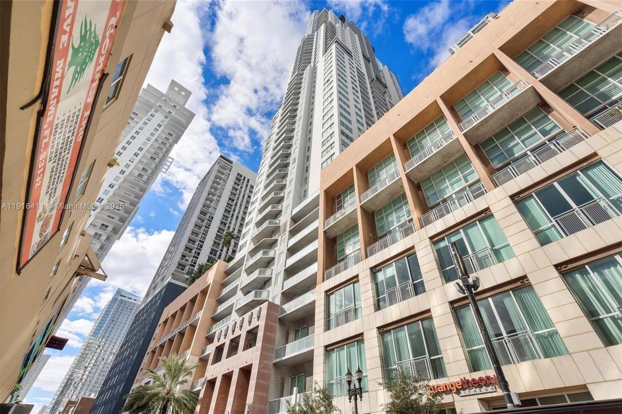 253 NE 2nd St, Unit 1803, Miami, FL 33132 Photo