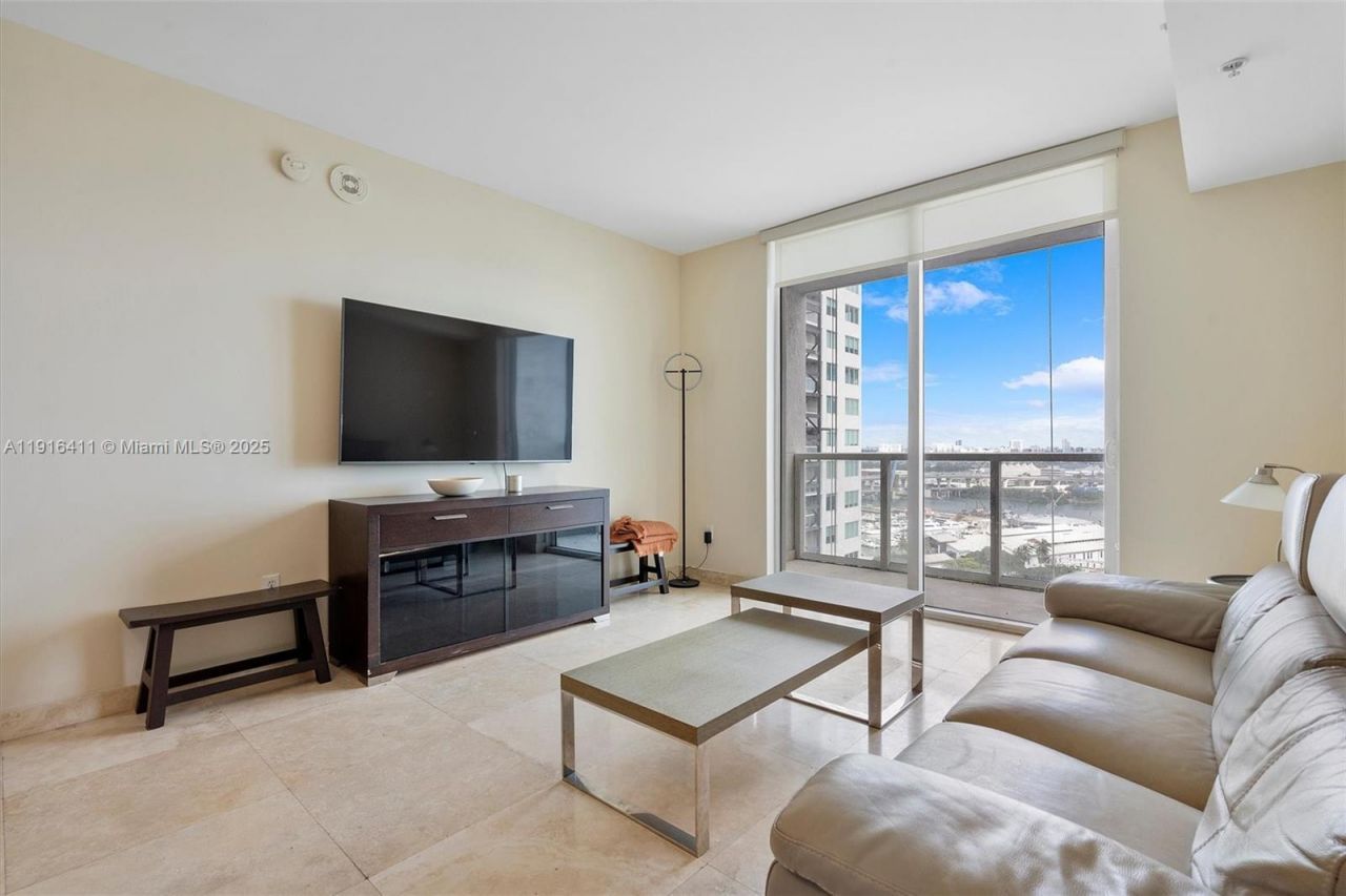 253 NE 2nd St, Unit 1803, Miami, FL 33132 Photo