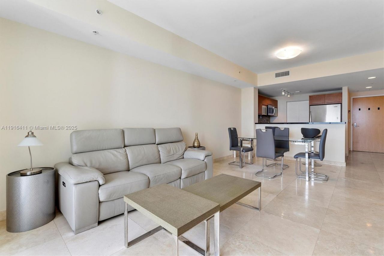 253 NE 2nd St, Unit 1803, Miami, FL 33132 Photo