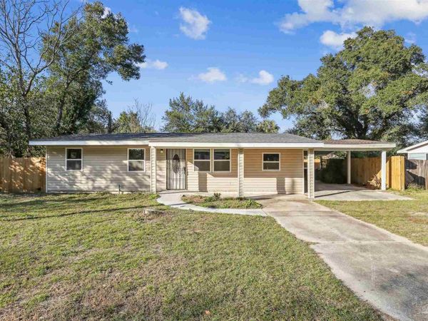 212 Shadowlawn Ln, Pensacola, FL 32507