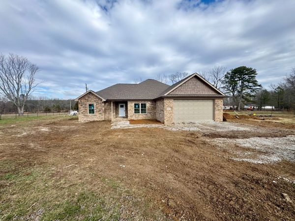 8055 State Line Rd , Taft, TN 38488