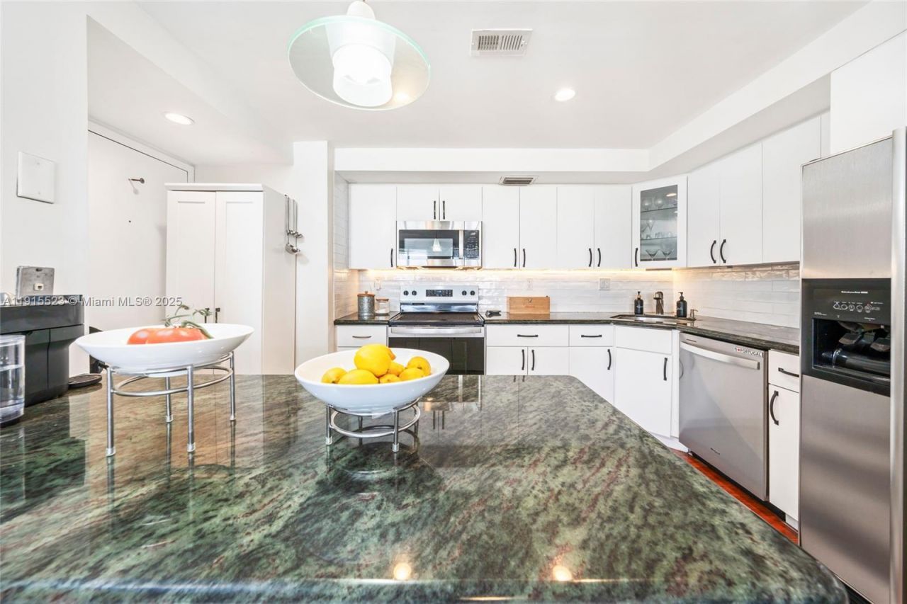 2100 Sans Souci Blvd, Unit B1006, North Miami, FL 33181 Photo