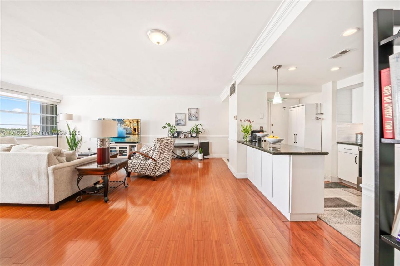 2100 Sans Souci Blvd, Unit B1006, North Miami, FL 33181 Photo