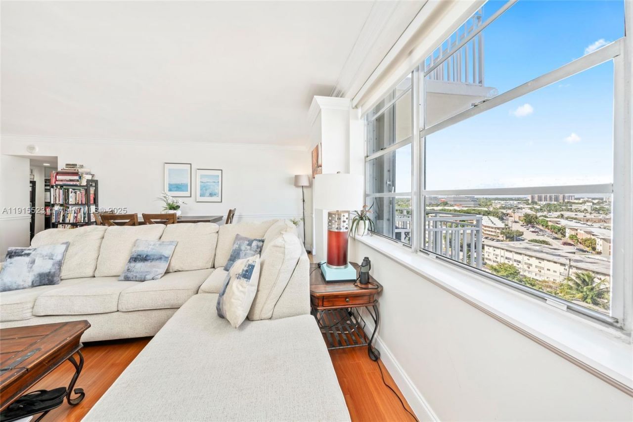 2100 Sans Souci Blvd, Unit B1006, North Miami, FL 33181 Photo