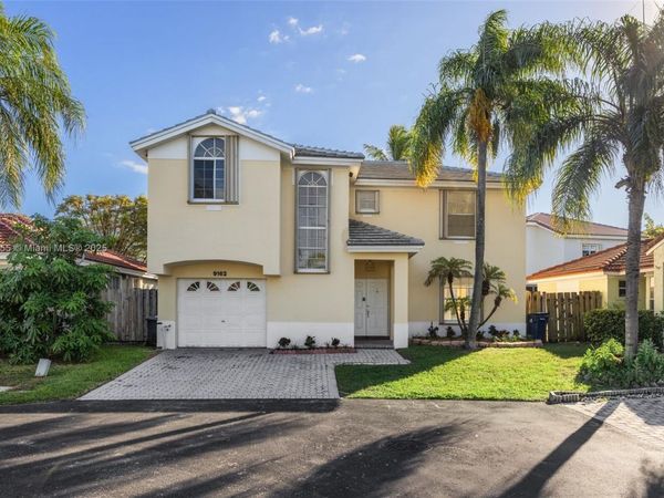 9162 SW 213th Ln, Cutler Bay, FL 33189