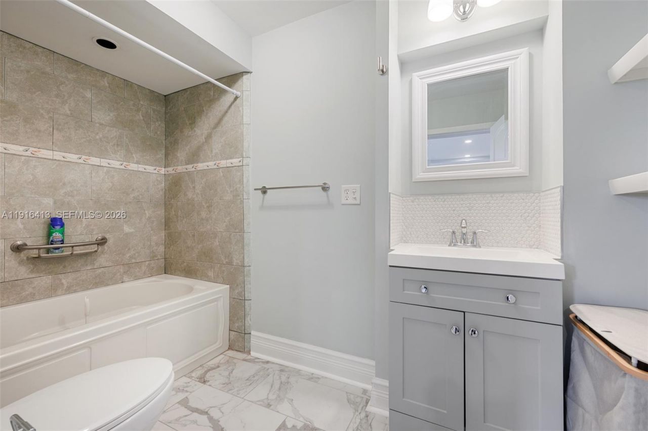 112 Milton St, Unit 112, Lantana, FL 33462 Photo