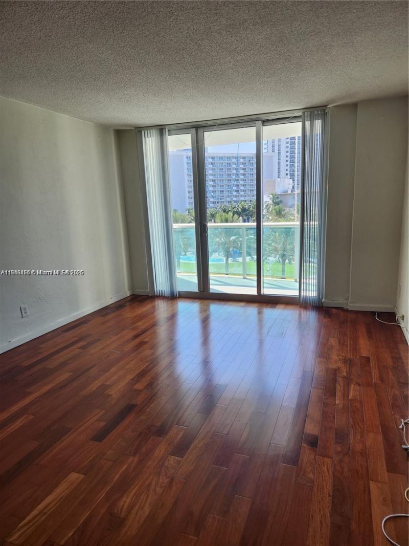19370 Collins Ave, Unit 517, Sunny Isles Beach, FL 33160 Photo