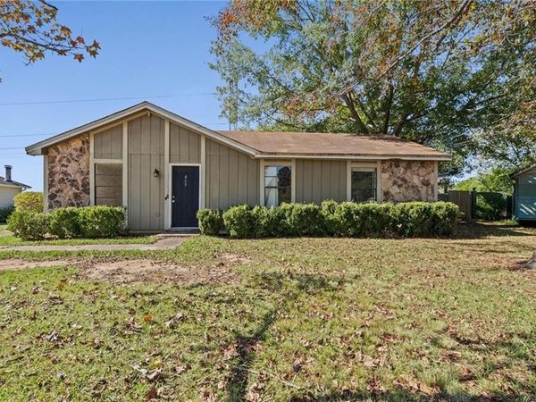 860 Trailwood Drive E, Mobile, AL 36608