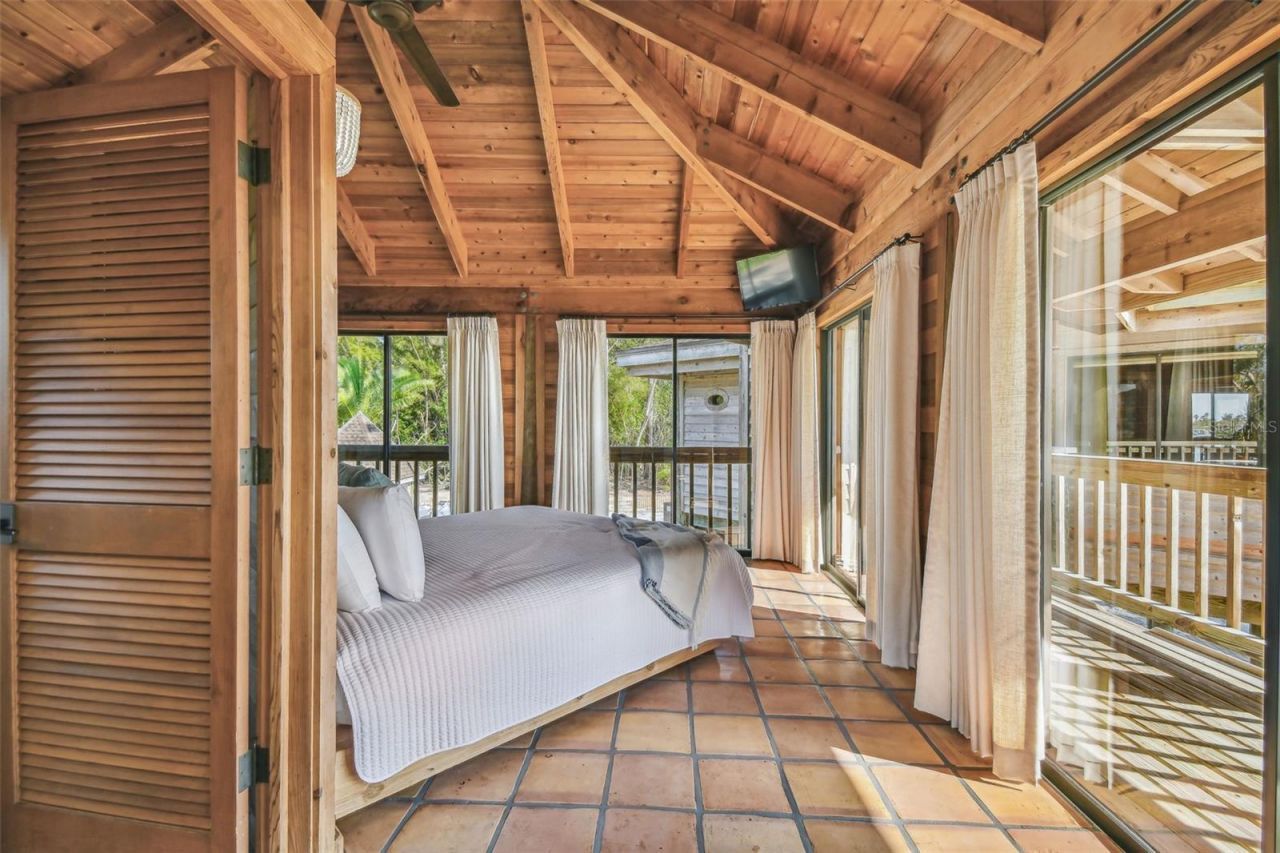 7147 La Lenaire Drive, Longboat Key, FL 34228 Photo