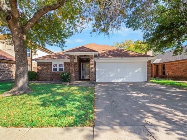 5711 Congressional Drive, Arlington, TX 76018