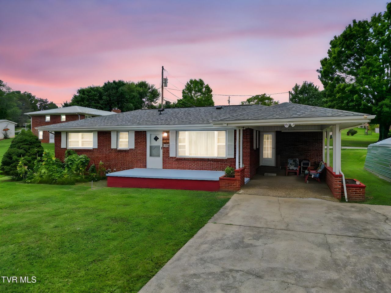 390 Main Street, Mosheim, TN 37818 Main Photo