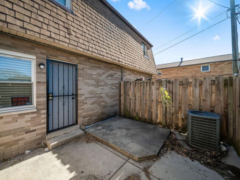 5732 Beechcroft Road, Unit B, Columbus, OH 43229 Photo 12